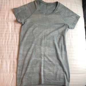 Lulu Lemon Swiftly Tech Short sleeve